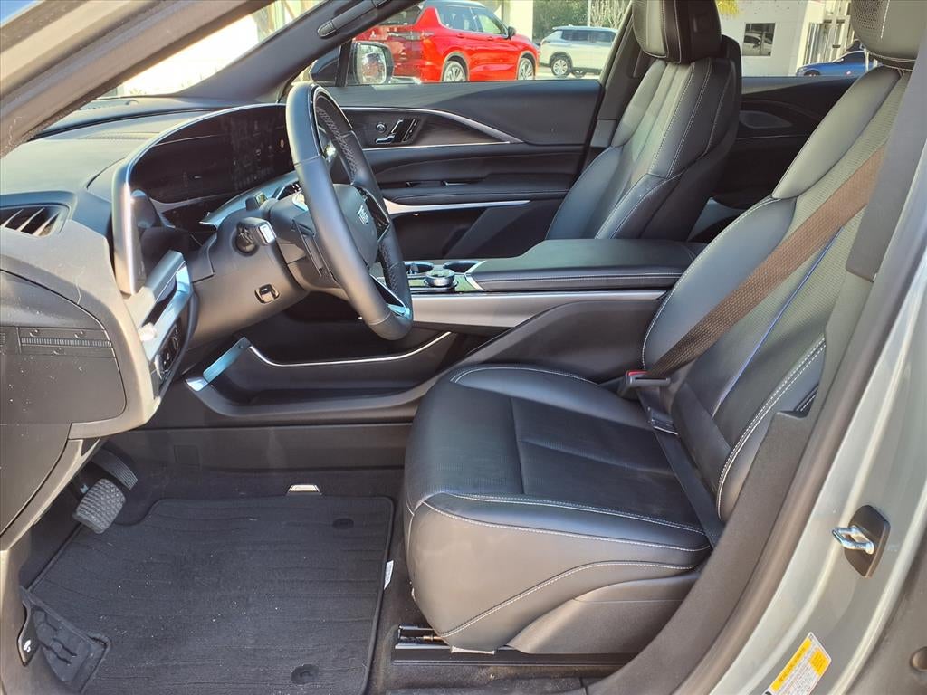 2024 Cadillac LYRIQ Luxury 3