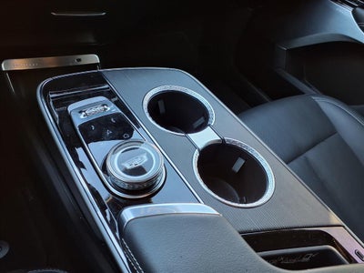 2024 Cadillac LYRIQ Luxury 3