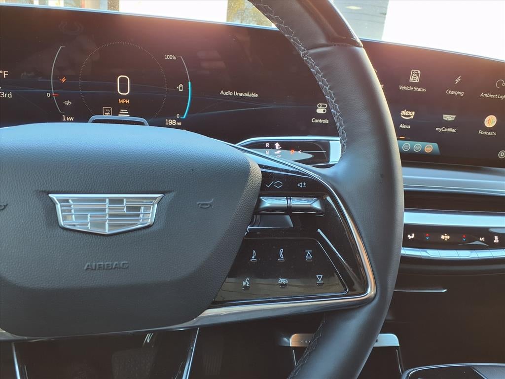 2024 Cadillac LYRIQ Luxury 3