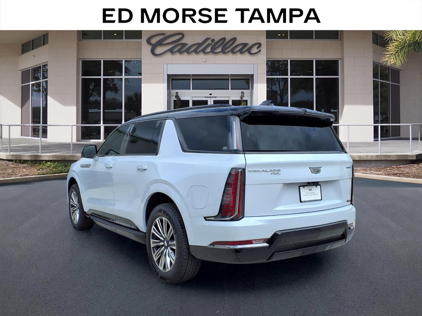 2026 Cadillac ESCALADE IQL Sport