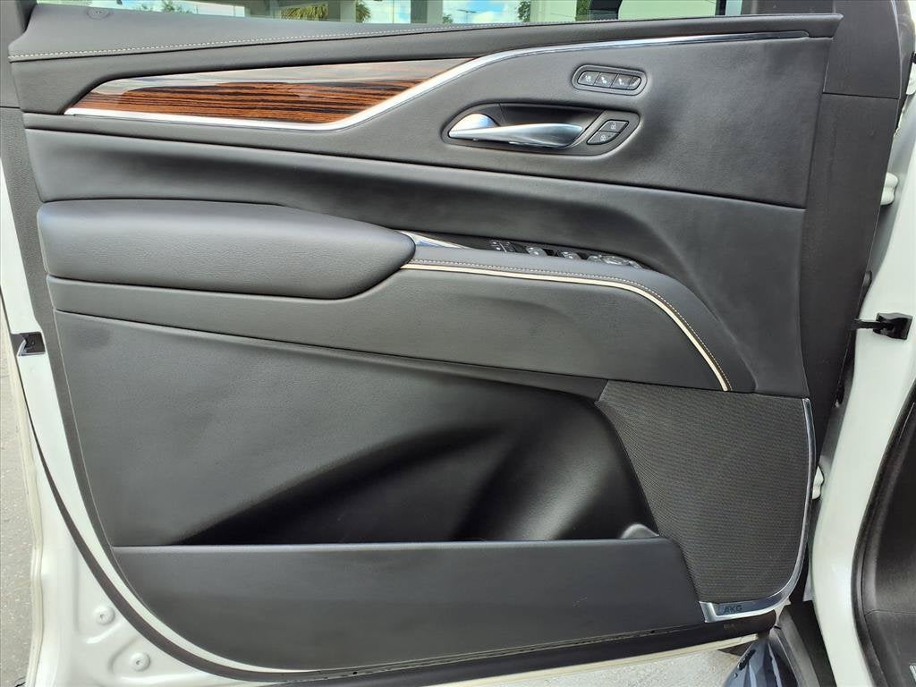 2022 Cadillac Escalade Premium Luxury