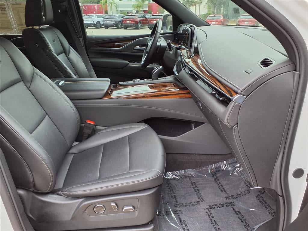 2024 Cadillac Escalade ESV Luxury