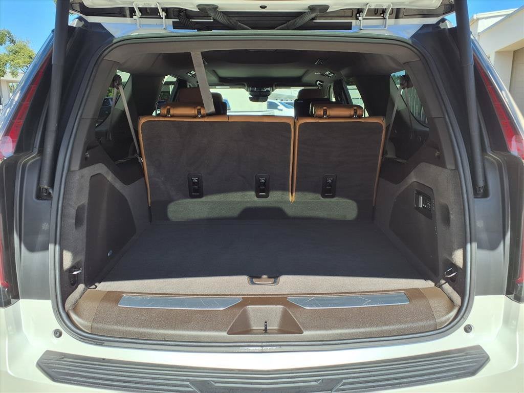 2023 Cadillac Escalade ESV 4WD Premium Luxury