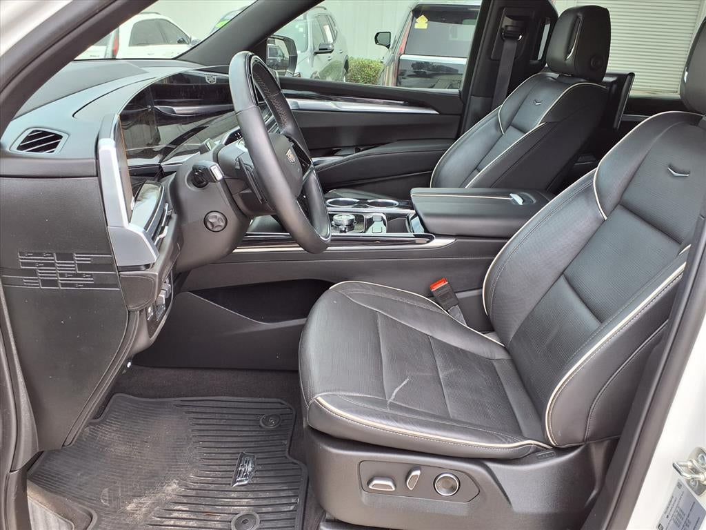 2025 Cadillac Escalade ESV Sport