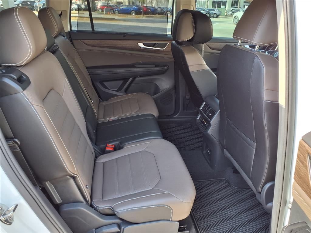 2025 Volkswagen Atlas 2.0T SEL