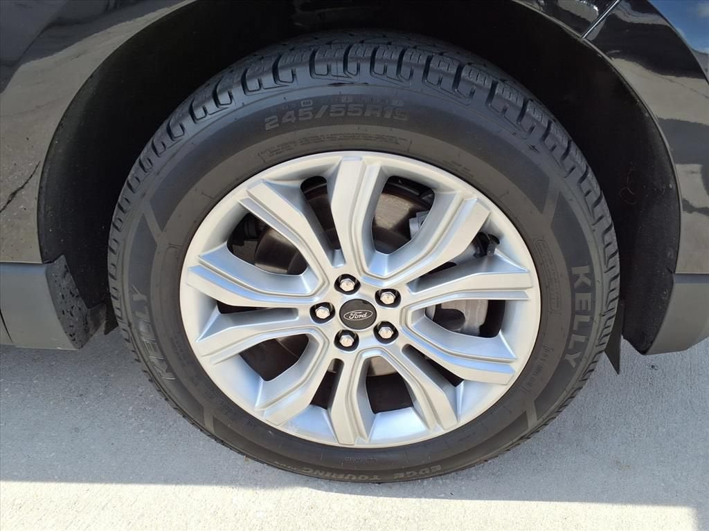 2023 Ford Edge Titanium