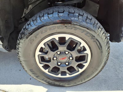 2024 Toyota Tacoma 4WD SR5