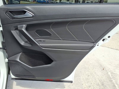 2023 Volkswagen Tiguan SE R-Line Black