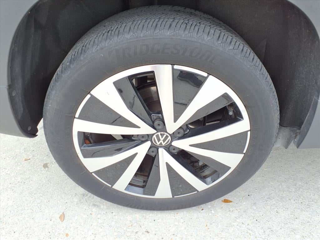 2024 Volkswagen Taos SE