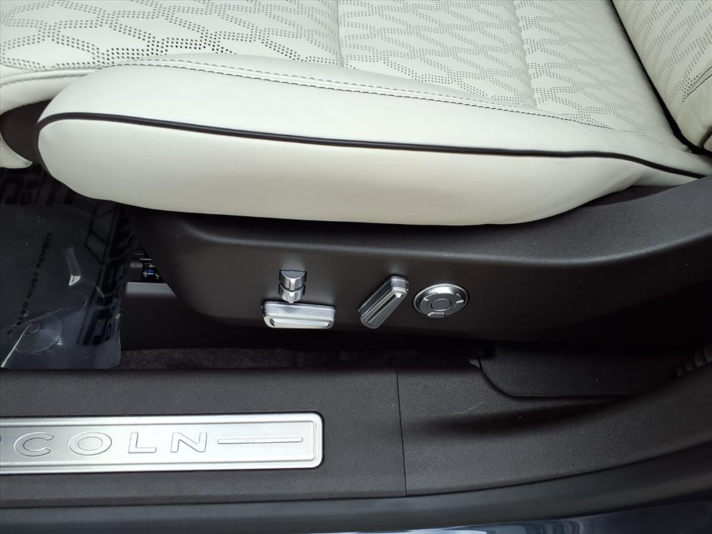 2024 Lincoln Nautilus Black Label