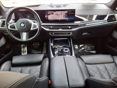 2023 BMW X7 xDrive40i