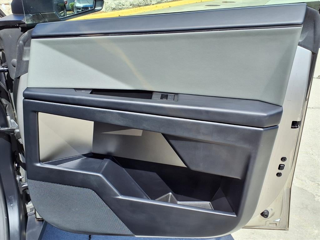 2025 Tesla Cybertruck NA