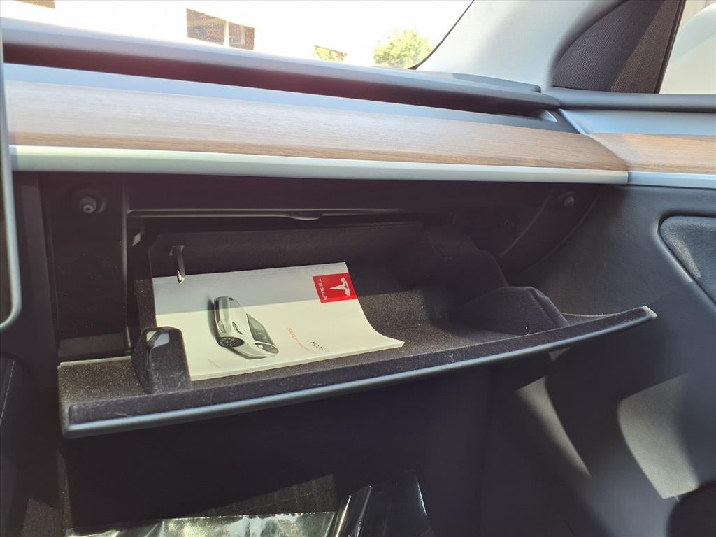 2024 Tesla Model Y Performance - Photo 29