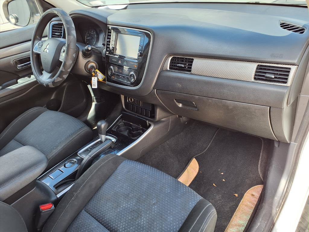 2018 Mitsubishi Outlander ES