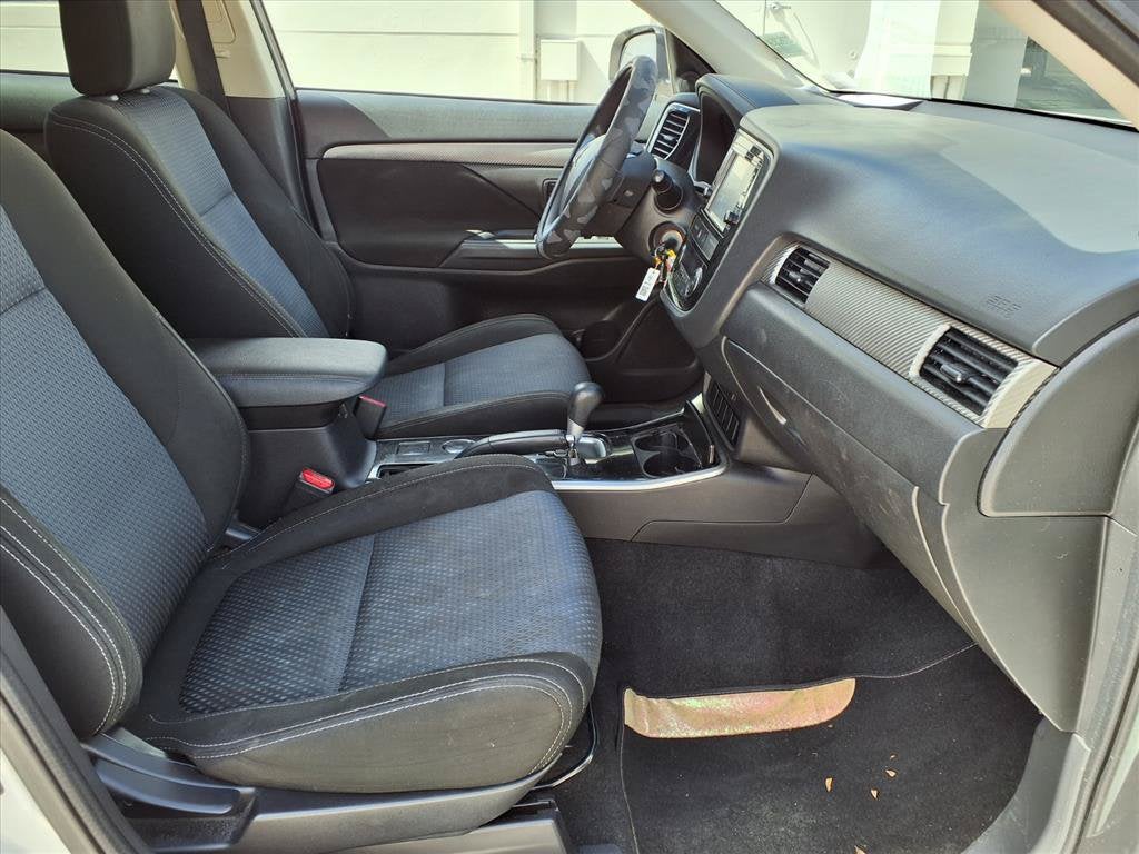 2018 Mitsubishi Outlander ES