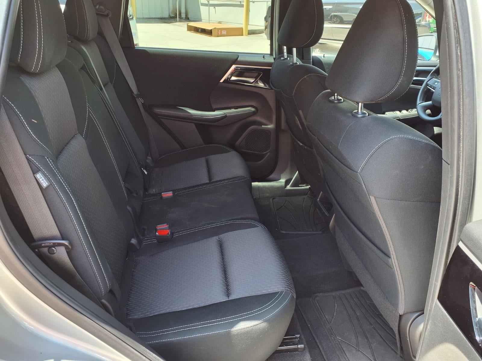 2022 Mitsubishi Outlander ES