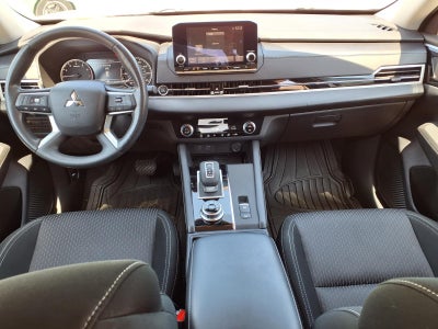 2022 Mitsubishi Outlander ES