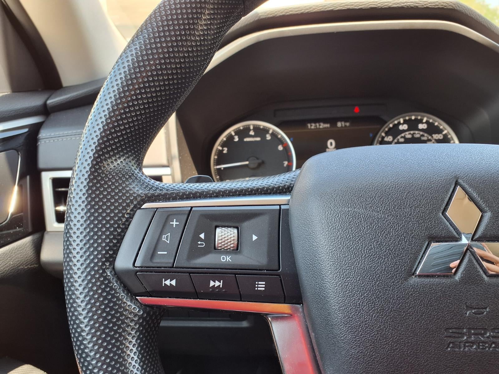 2022 Mitsubishi Outlander ES