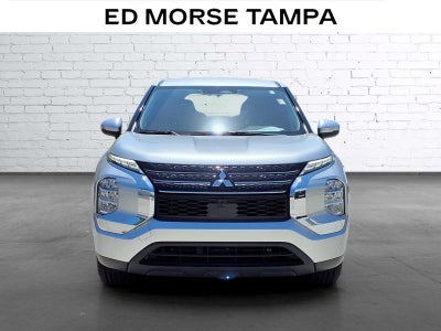 2022 Mitsubishi Outlander ES