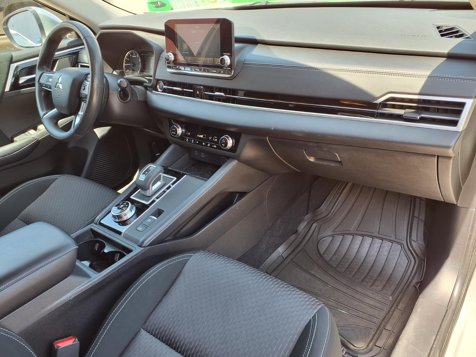 2022 Mitsubishi Outlander ES