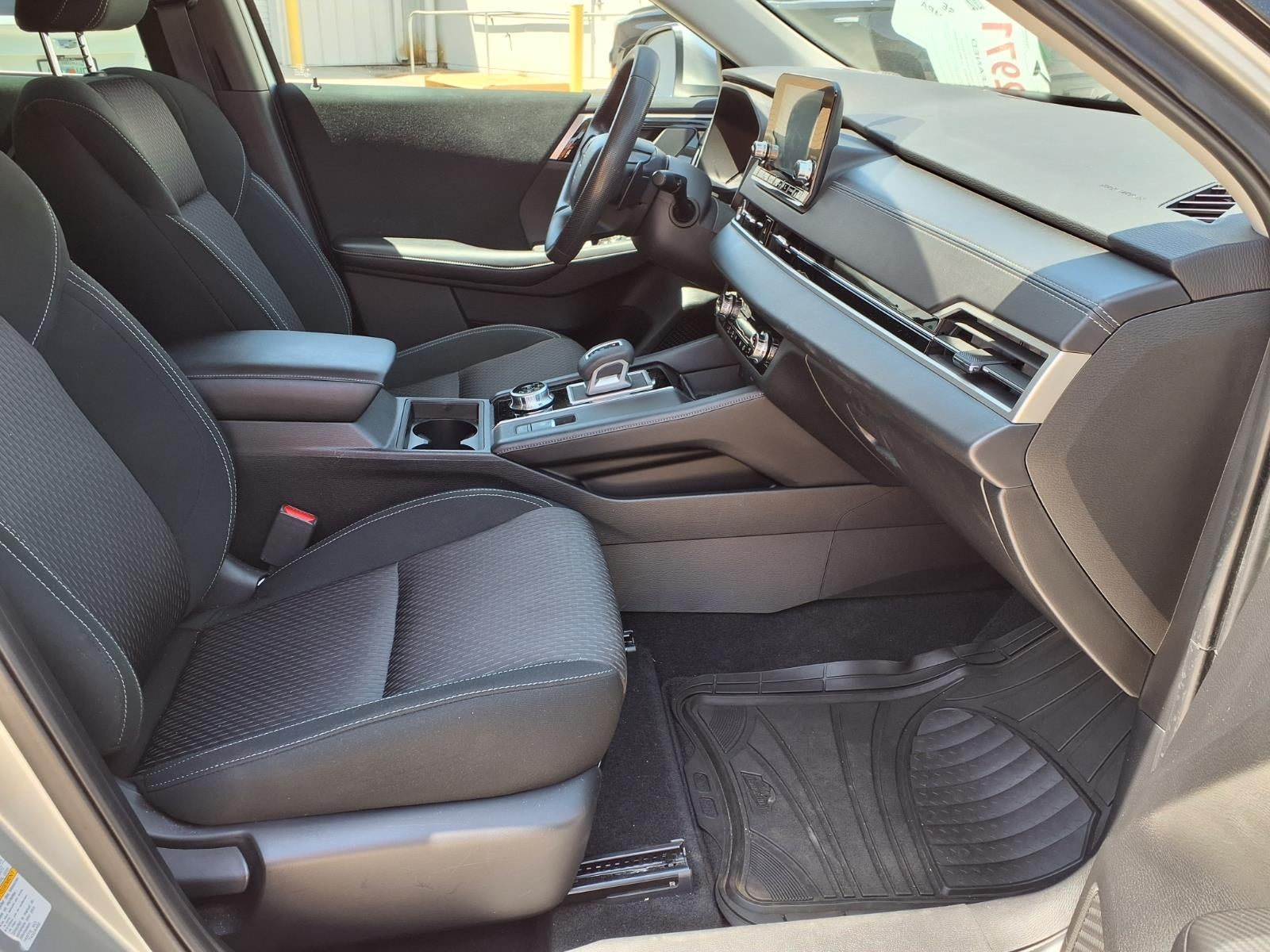 2022 Mitsubishi Outlander ES