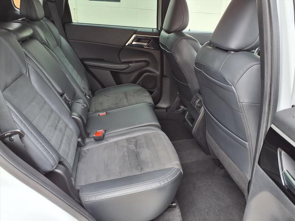 2022 Mitsubishi Outlander SE