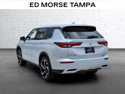 2022 Mitsubishi Outlander SE