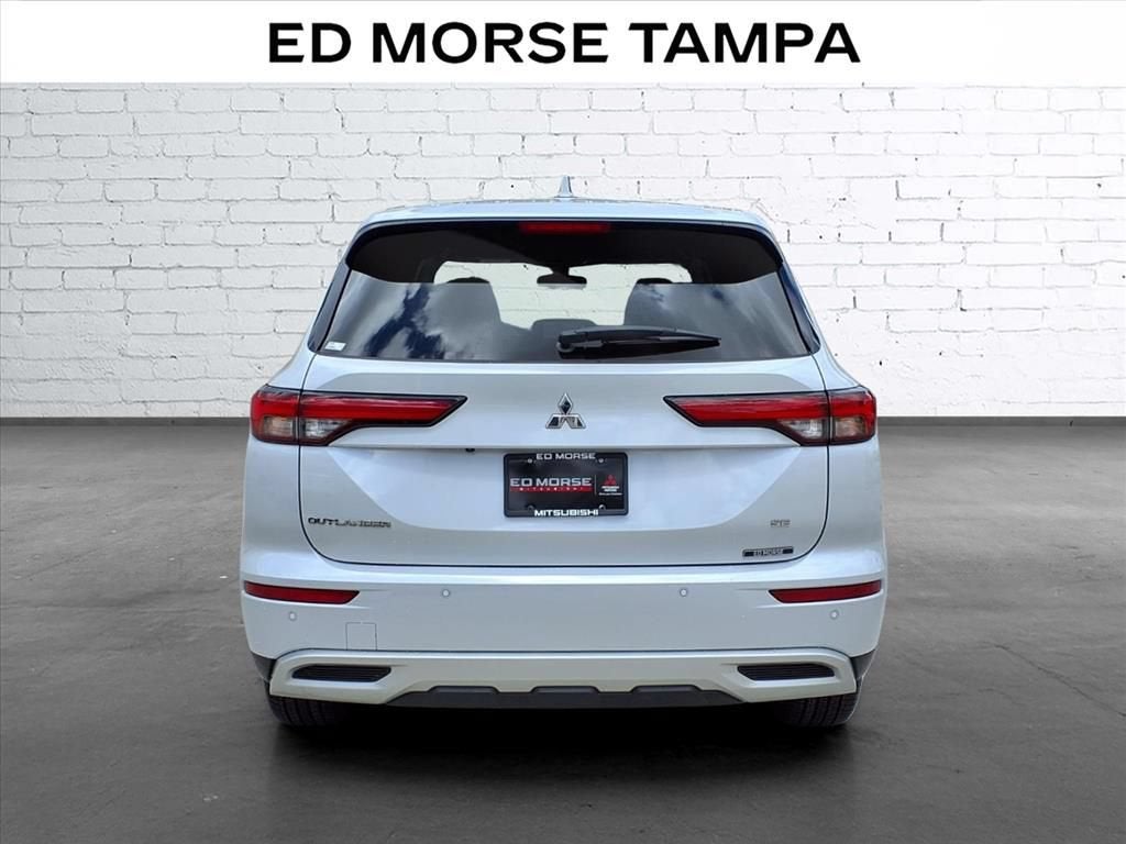 2022 Mitsubishi Outlander SE