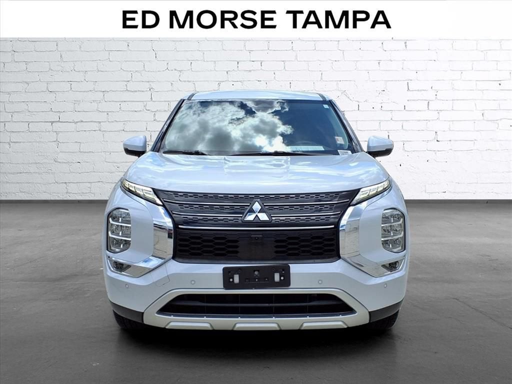 2022 Mitsubishi Outlander SE