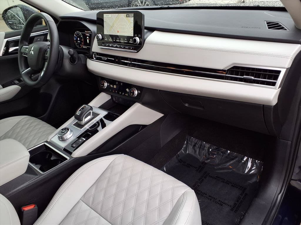 2024 Mitsubishi Outlander SEL