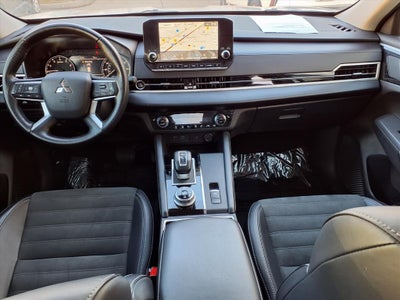 2024 Mitsubishi Outlander SE