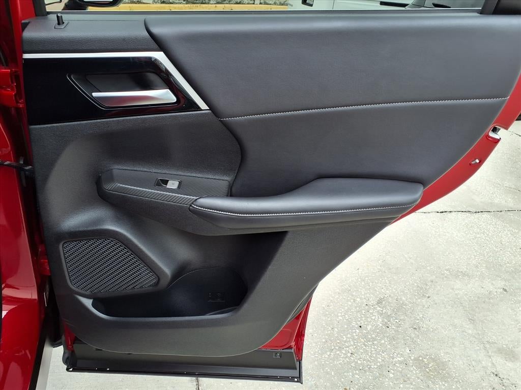 2025 Mitsubishi Outlander Plug-In Hybrid SE