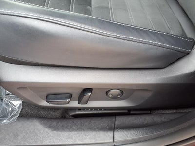 2025 Mitsubishi Outlander Plug-In Hybrid SE