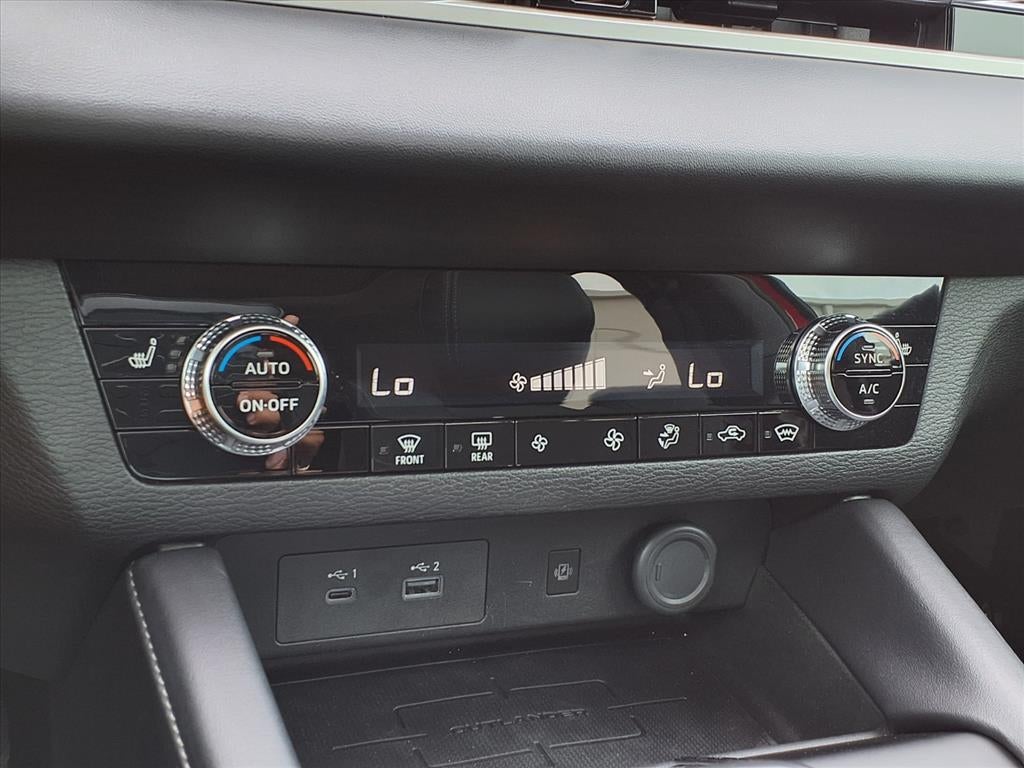 2025 Mitsubishi Outlander Plug-In Hybrid SE