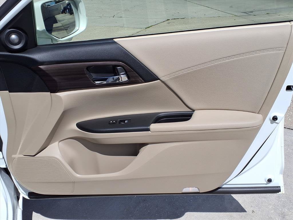 2017 Honda Accord Hybrid EX-L