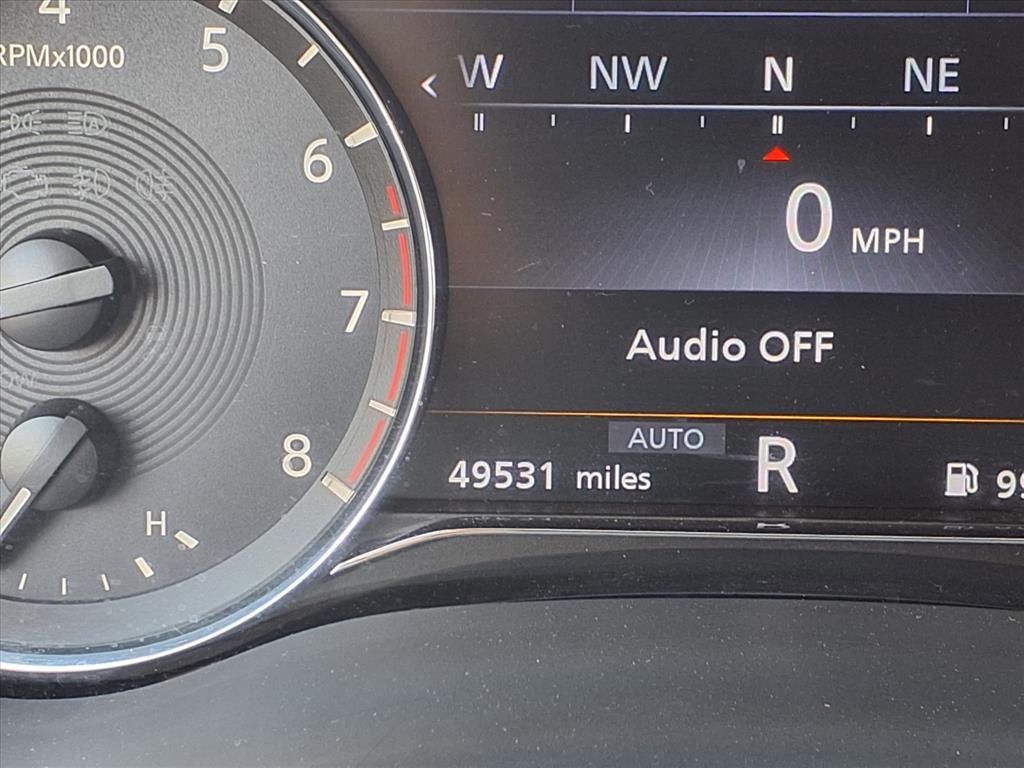 2023 INFINITI QX80 LUXE