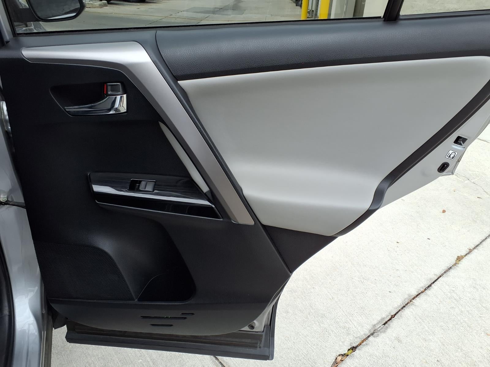 2017 Toyota RAV4 Hybrid Limited