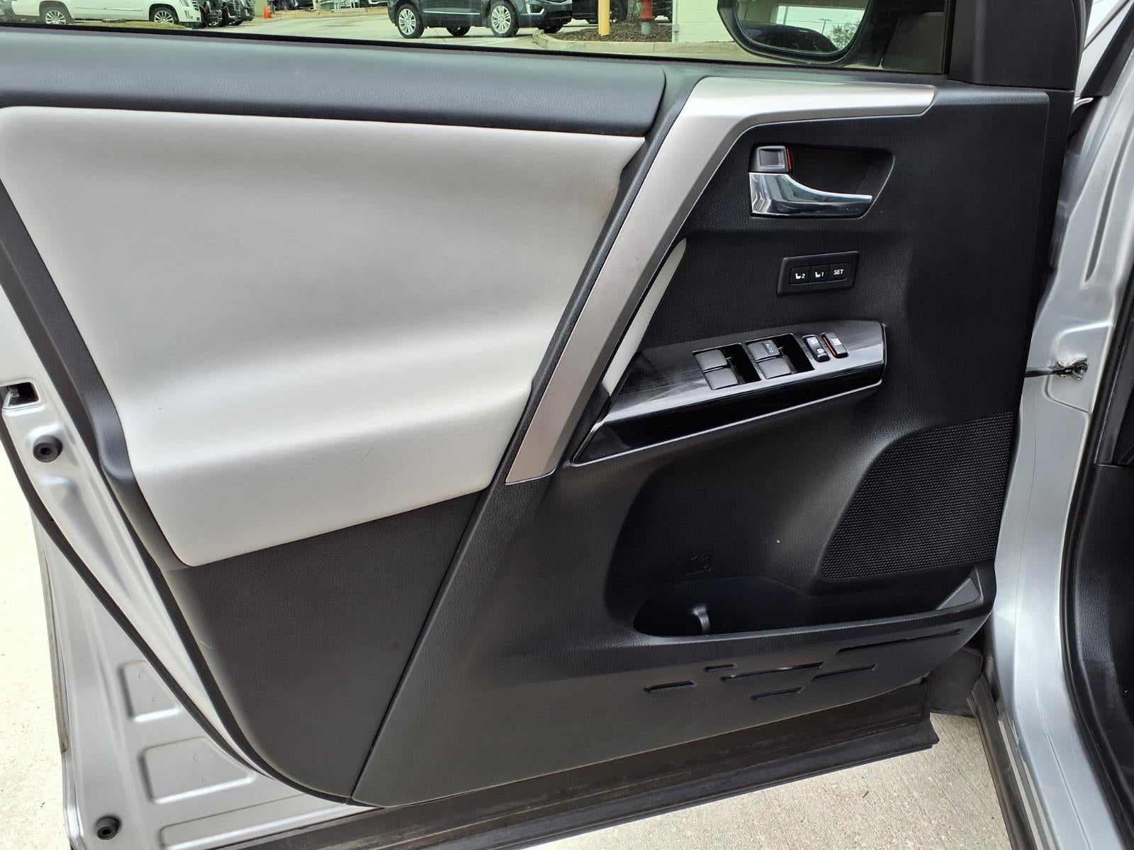 2017 Toyota RAV4 Hybrid Limited