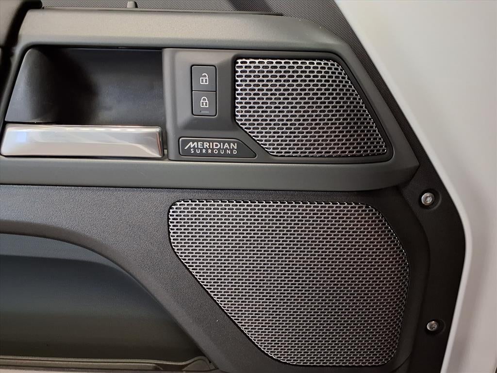 2024 Land Rover Defender X-Dynamic SE