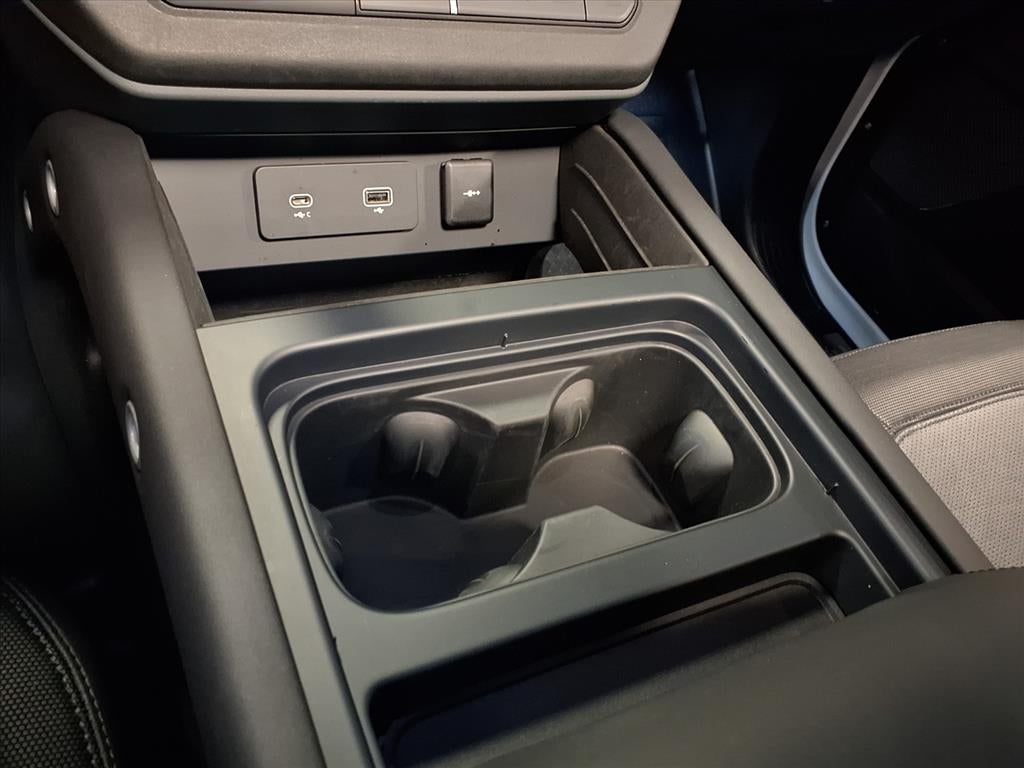 2024 Land Rover Defender X-Dynamic SE