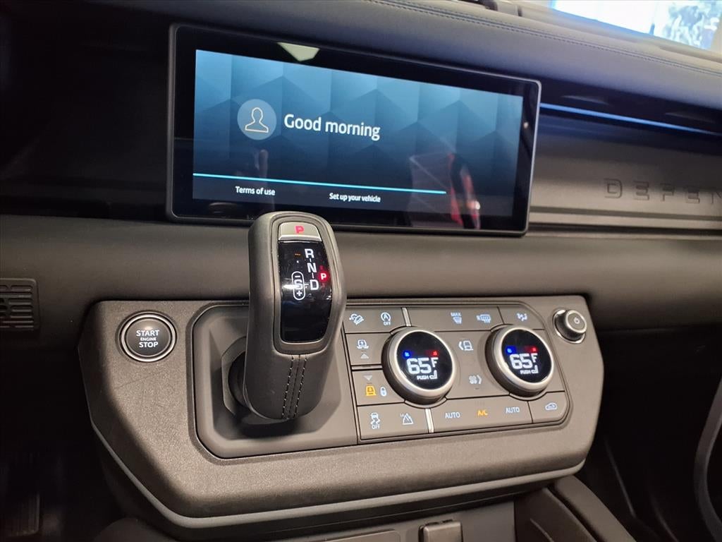 2024 Land Rover Defender X-Dynamic SE