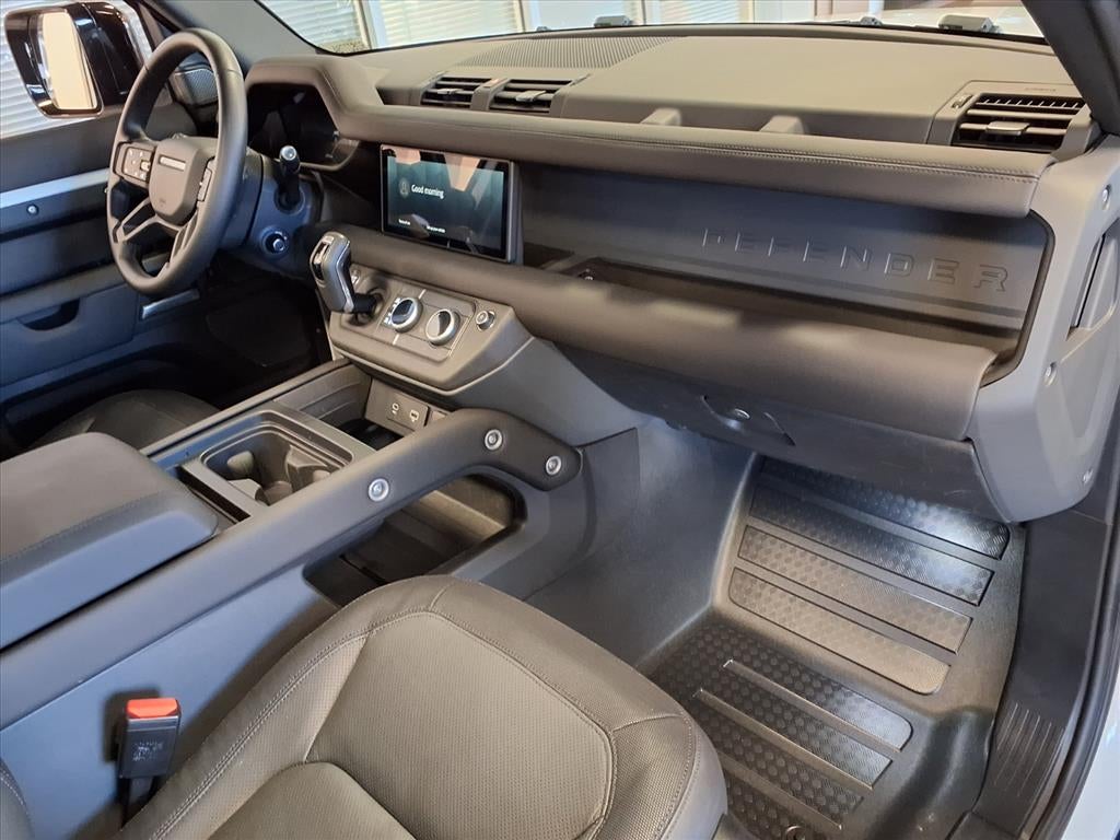 2024 Land Rover Defender X-Dynamic SE