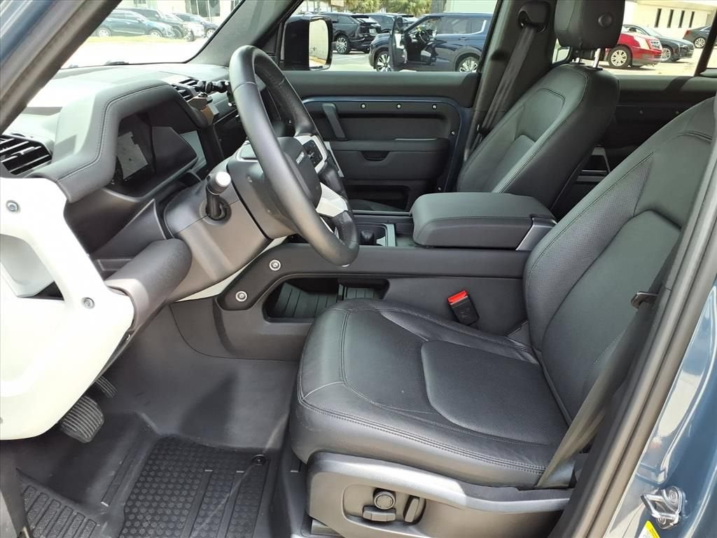 2024 Land Rover Defender S