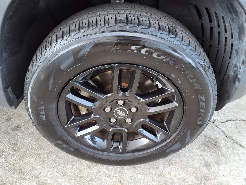 2025 Land Rover Defender S