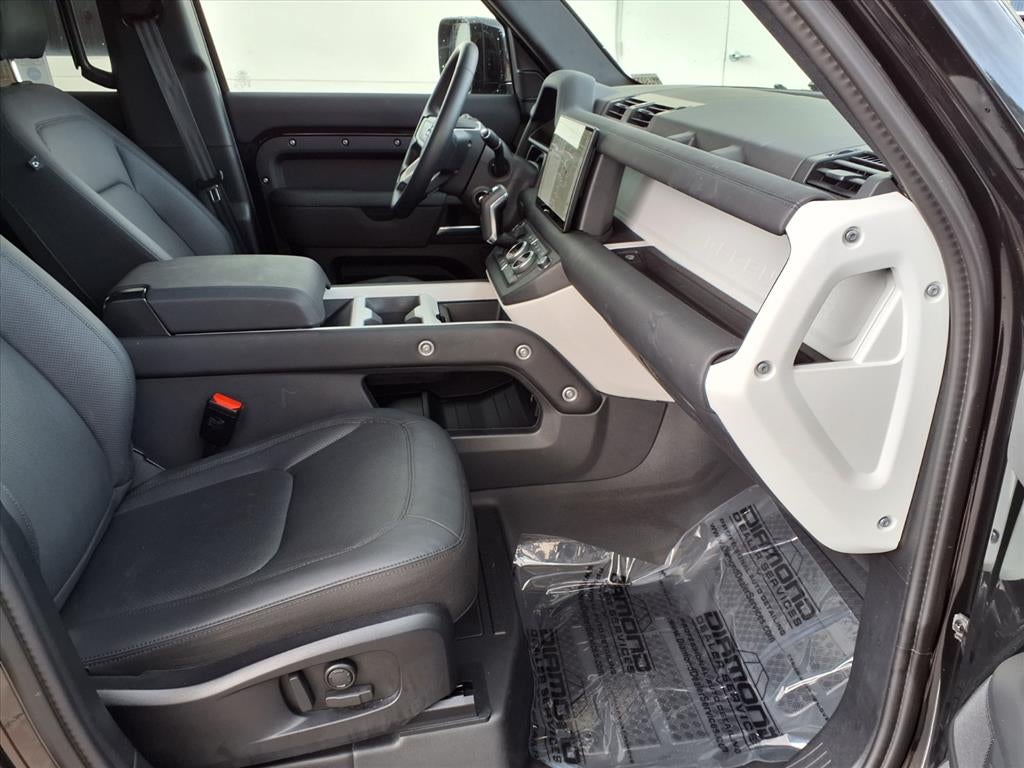 2025 Land Rover Defender S