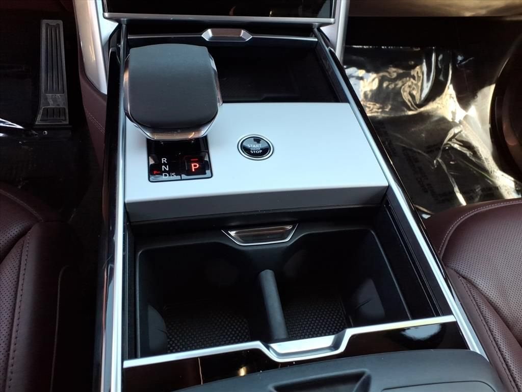 2024 Land Rover Range Rover SE