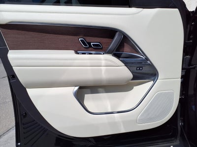 2025 Land Rover Range Rover SE