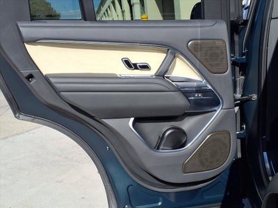 2024 Land Rover Range Rover SV