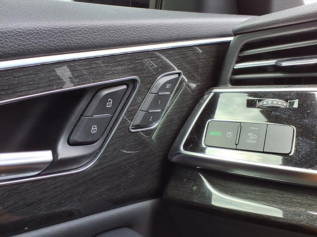 2019 Audi Q8 Premium Plus