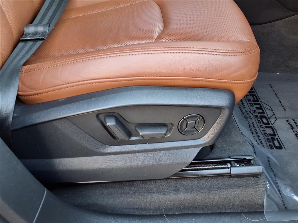 2022 Audi Q8 Premium Plus